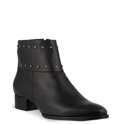Bota cano baixo com tachas Preta