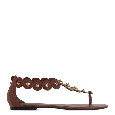 Rasteira com spikes Whisky