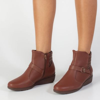 Bota piccadilly anabela Marrom