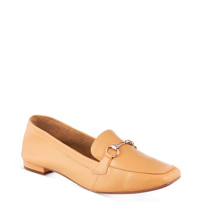 Mocassim com Enfeite Amarelo