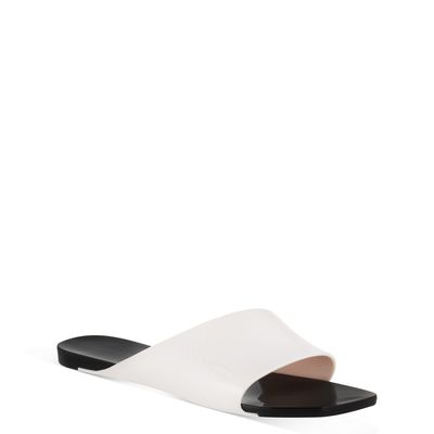 Chinelo Rasteiro Avolto Bicolor Preto
