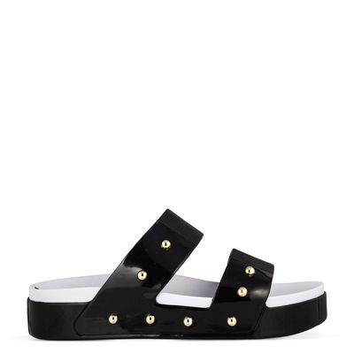 Chinelo Ghost Spikes Voices e Ana Hickmann Preto