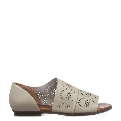 Rasteira vazada c/ textura Fendi