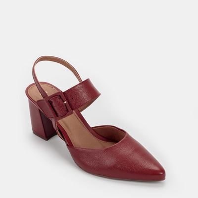 Sandália com Bico Fechado Vermelho