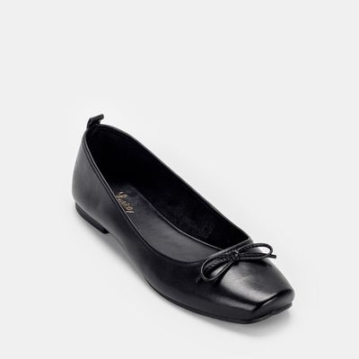 Sapatilha com Laço Preto