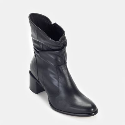 Bota Cano Baixo Drapeado Preto