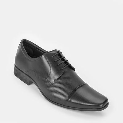 Sapato de Amarrar em Couro Preto