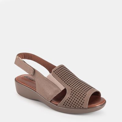 Sandália Confort Salto Anabela Fendi