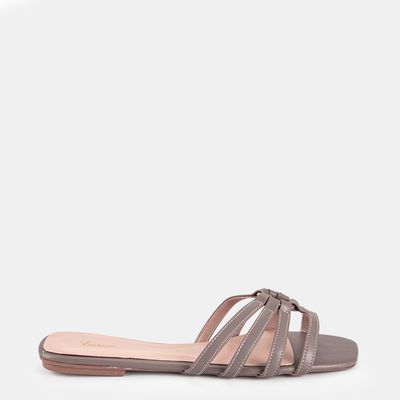 Chinelo Rasteiro C/ Tiras E Argola Fendi