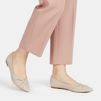 Sapatilha Bico Fino C/ Recortes Champagne