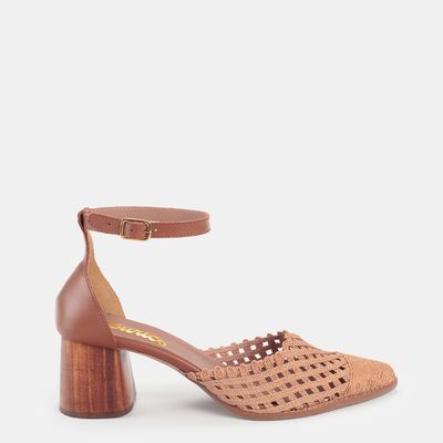 Scarpin Aberto Em Crochê Bege