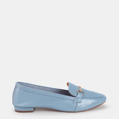 Mocassim em Couro c/ Enfeite Azul Celeste