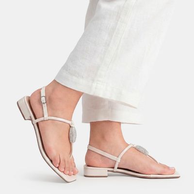 Sandália de Dedo com Enfeite de Strass Marfim