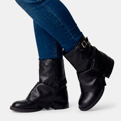 Bota Ankle Boot com Capa Preta